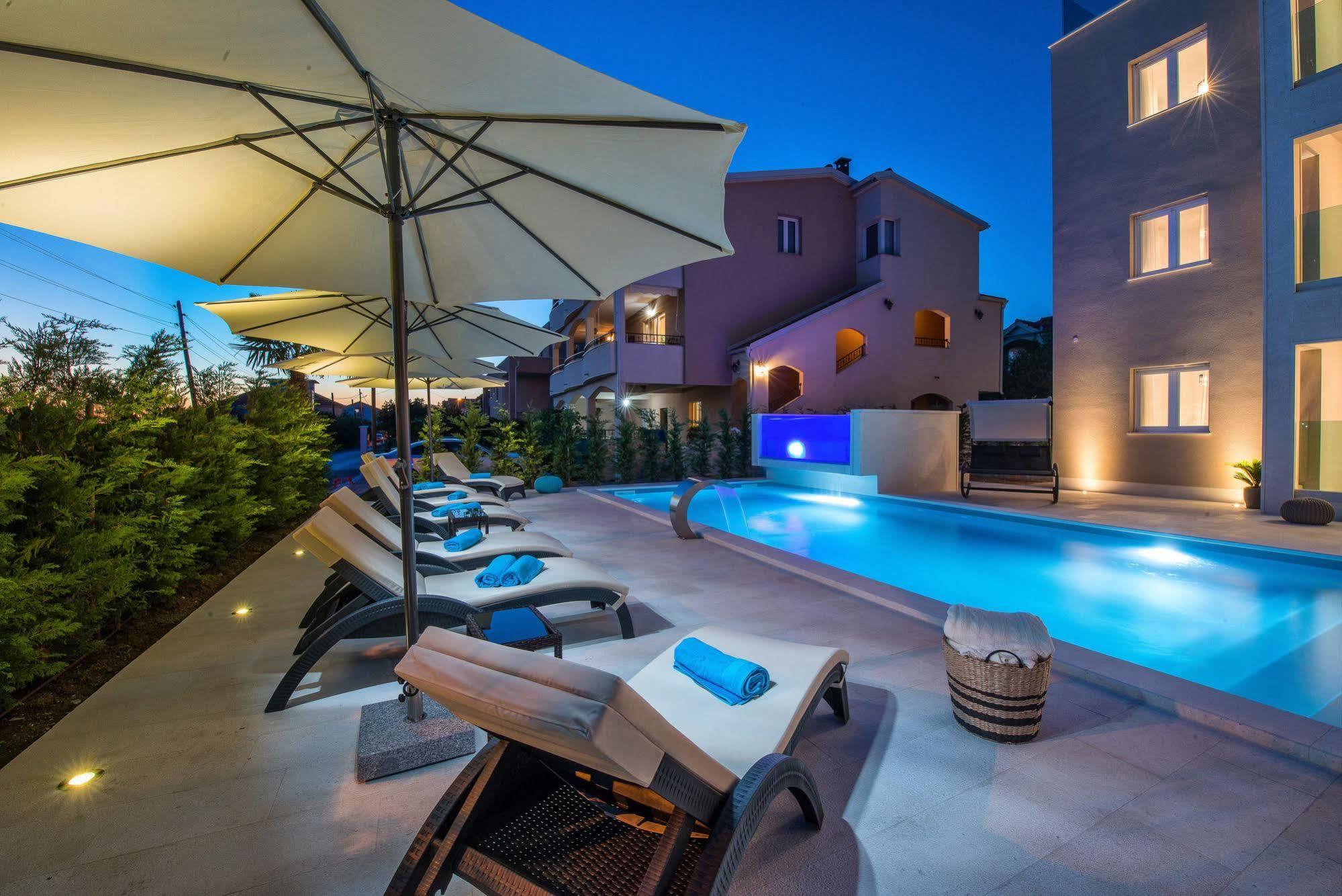 Luxury Apartment 1 Villa Arta Бибине Екстериор снимка