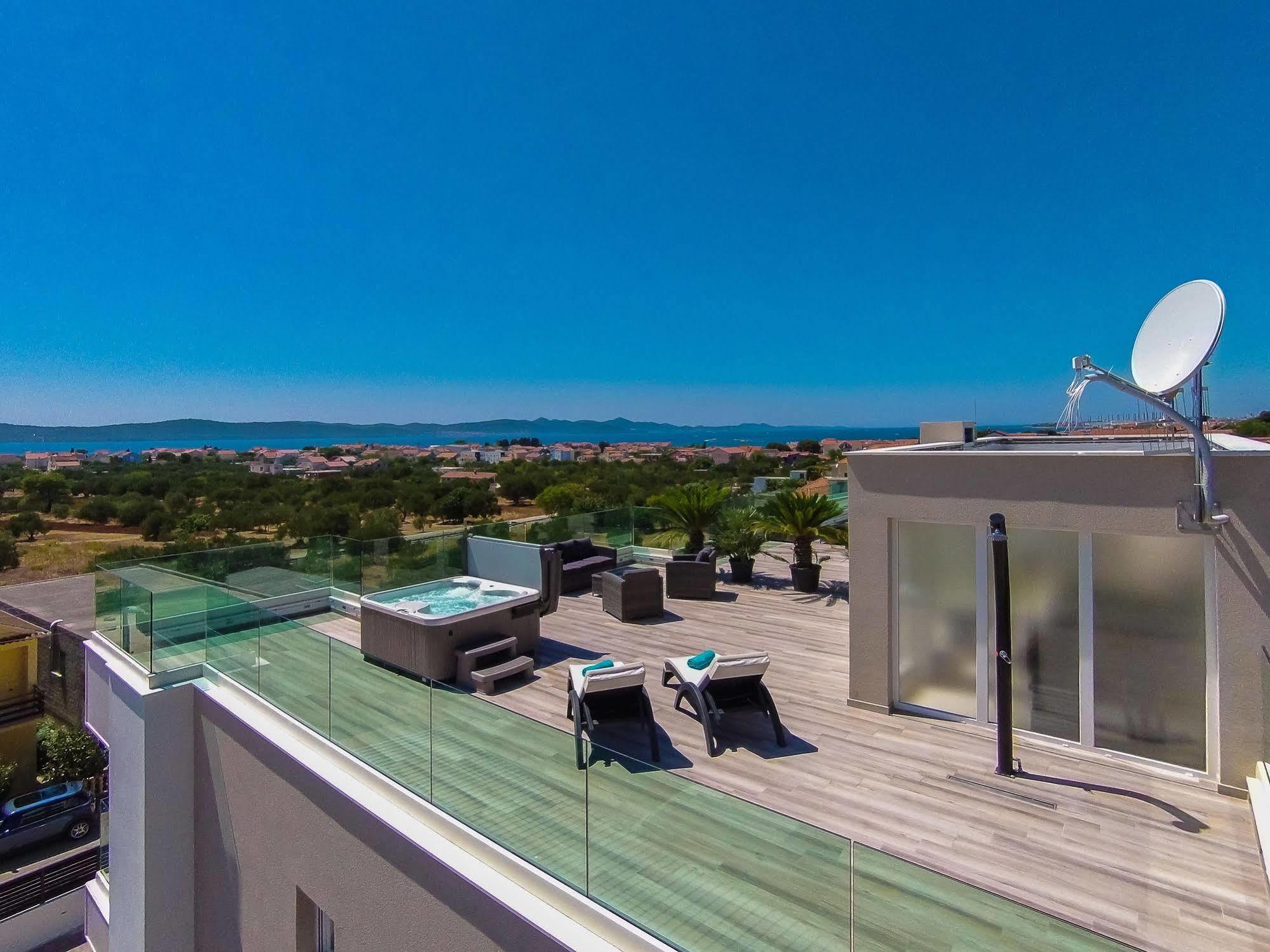 Luxury Apartment 1 Villa Arta Бибине Екстериор снимка