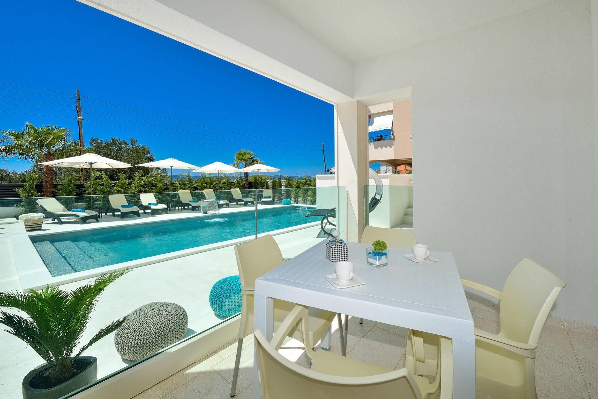 Luxury Apartment 1 Villa Arta Бибине Екстериор снимка