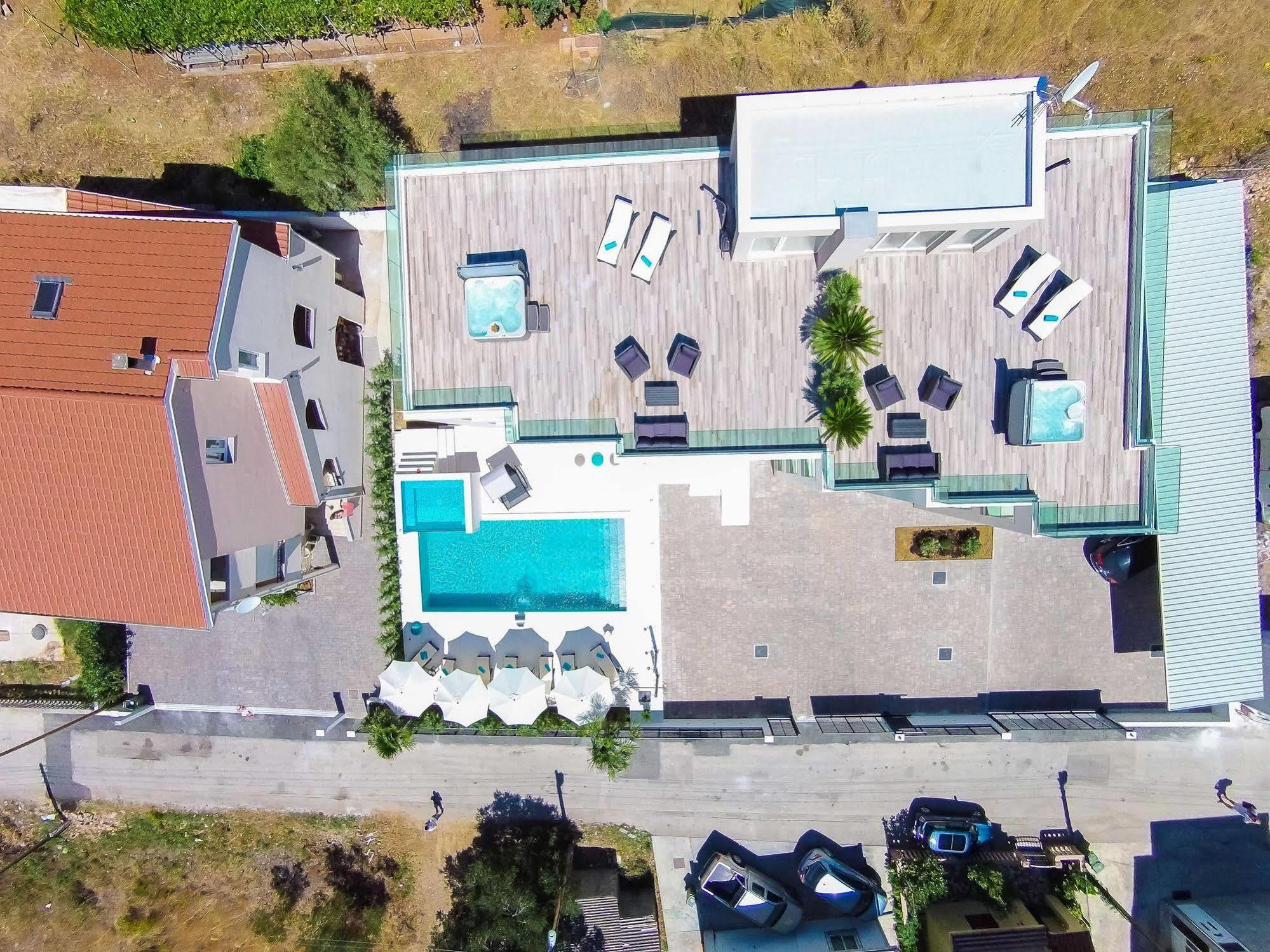 Luxury Apartment 1 Villa Arta Бибине Екстериор снимка