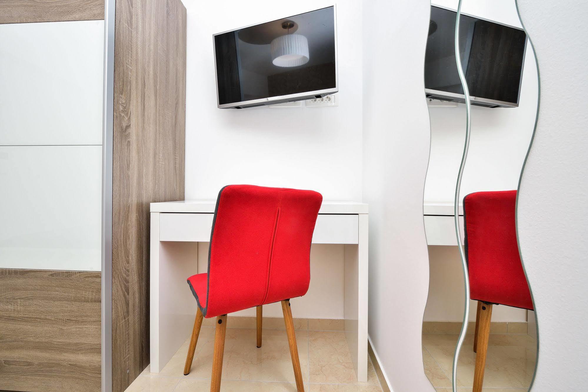 Luxury Apartment 1 Villa Arta Бибине Екстериор снимка