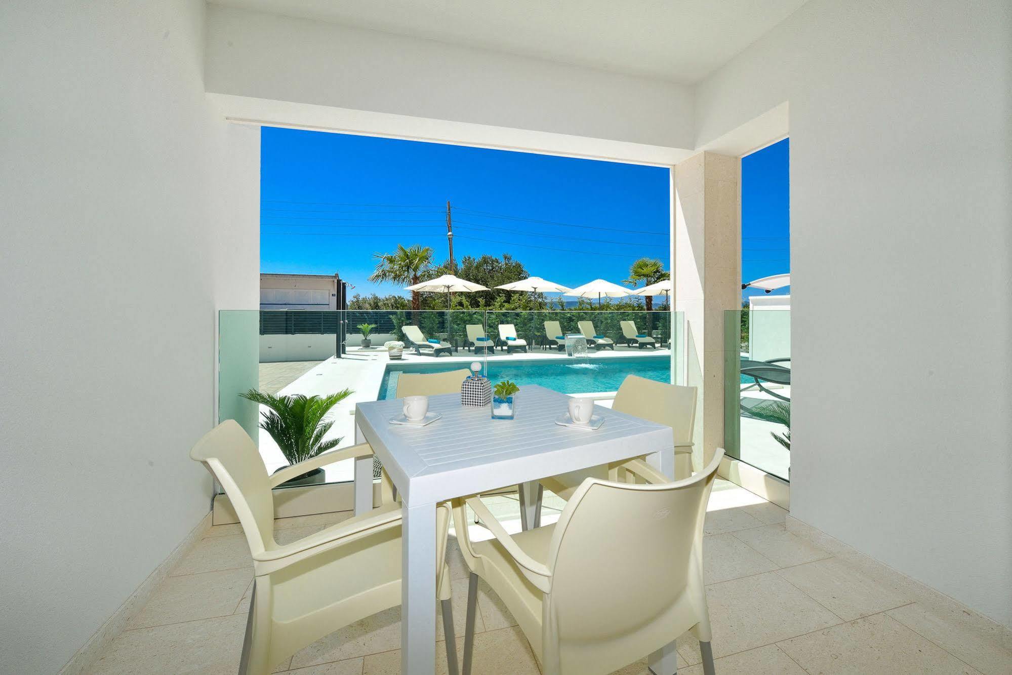 Luxury Apartment 1 Villa Arta Бибине Екстериор снимка