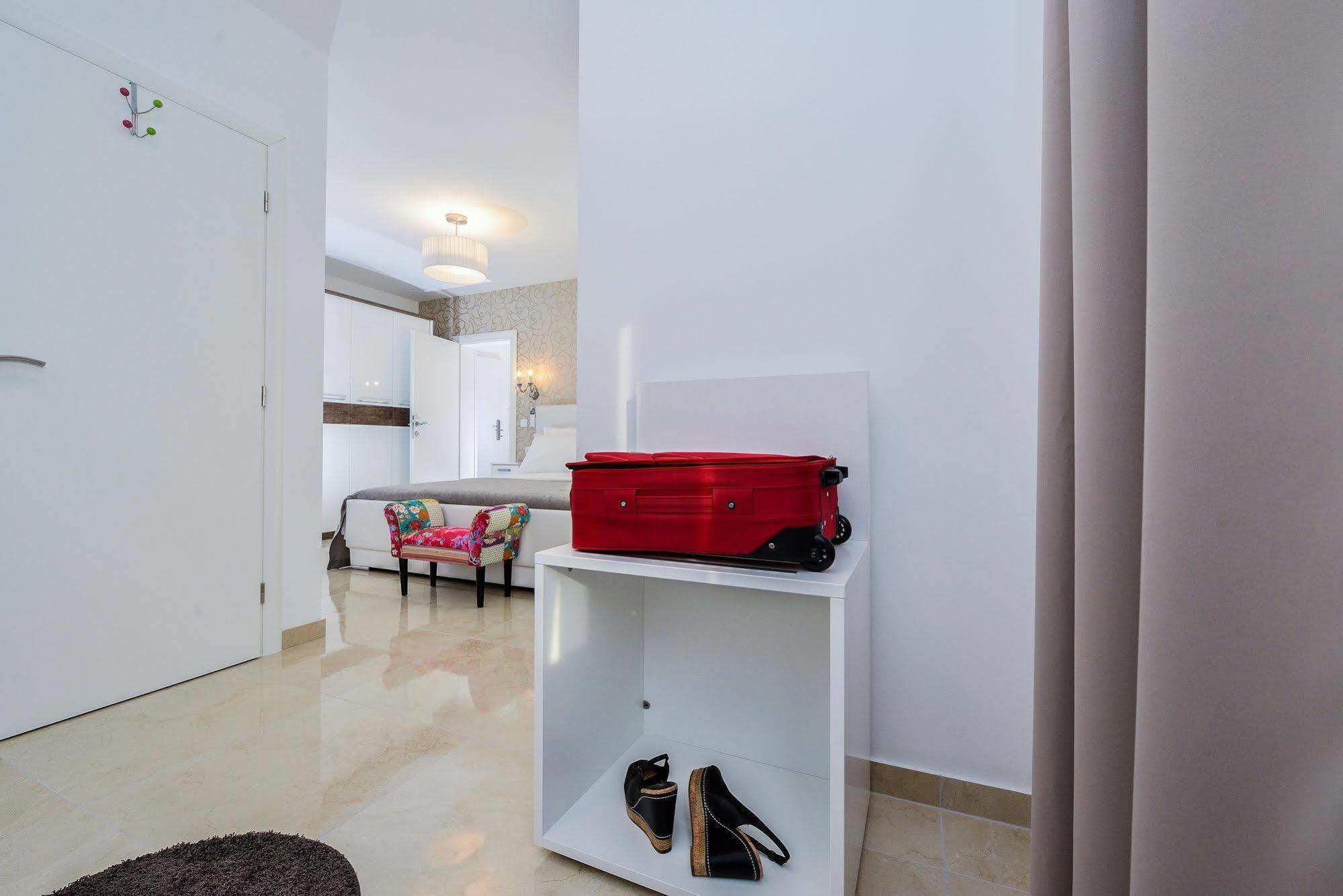 Luxury Apartment 1 Villa Arta Бибине Екстериор снимка
